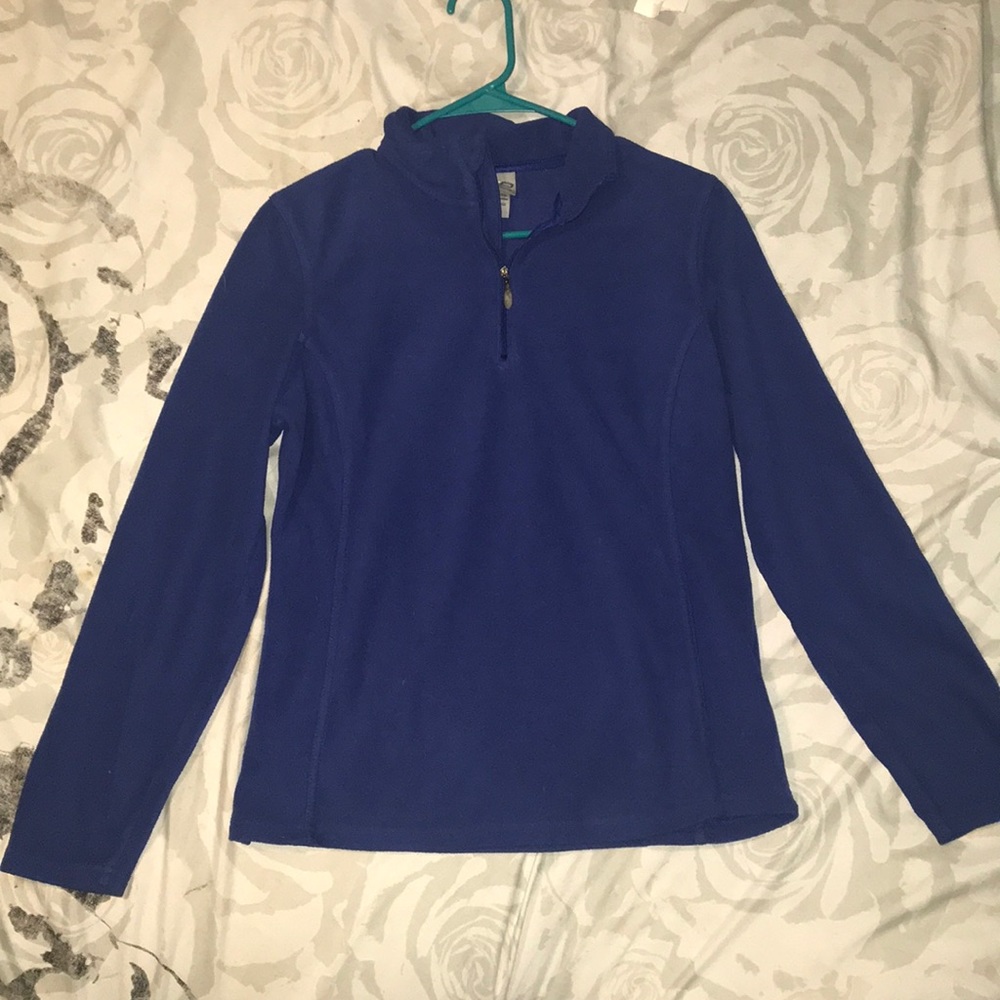 Dark blue fleece champion sweatshirt